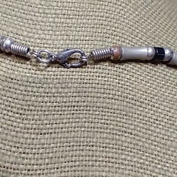 Elegant Silvertone and Black Beaded Surfer Beach Necklace vintage - Picture 3 of 4